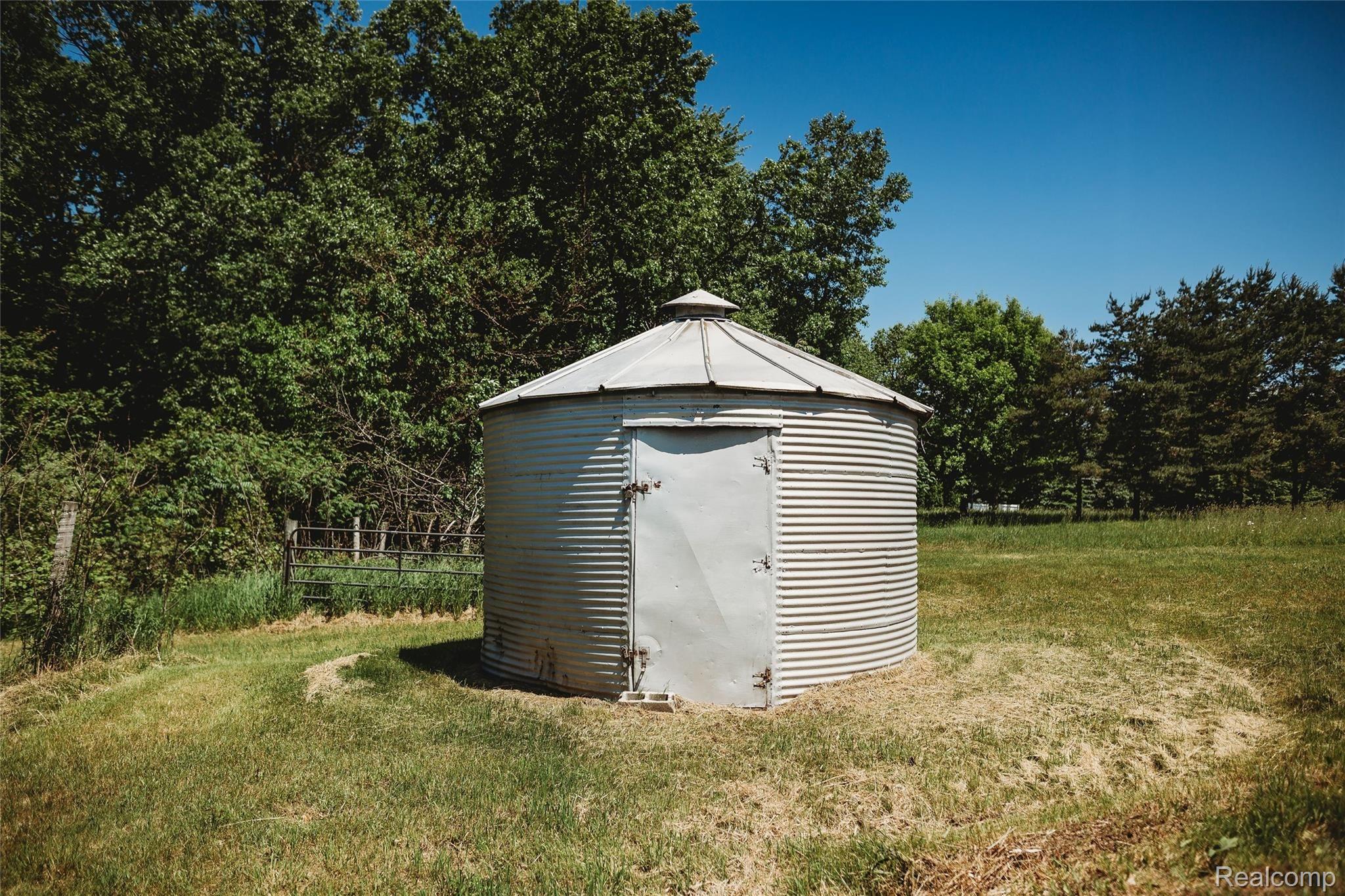 2472 Miller Road Metamora, MI 48455 - Photo 26 of 32 8G0A1550.jpg