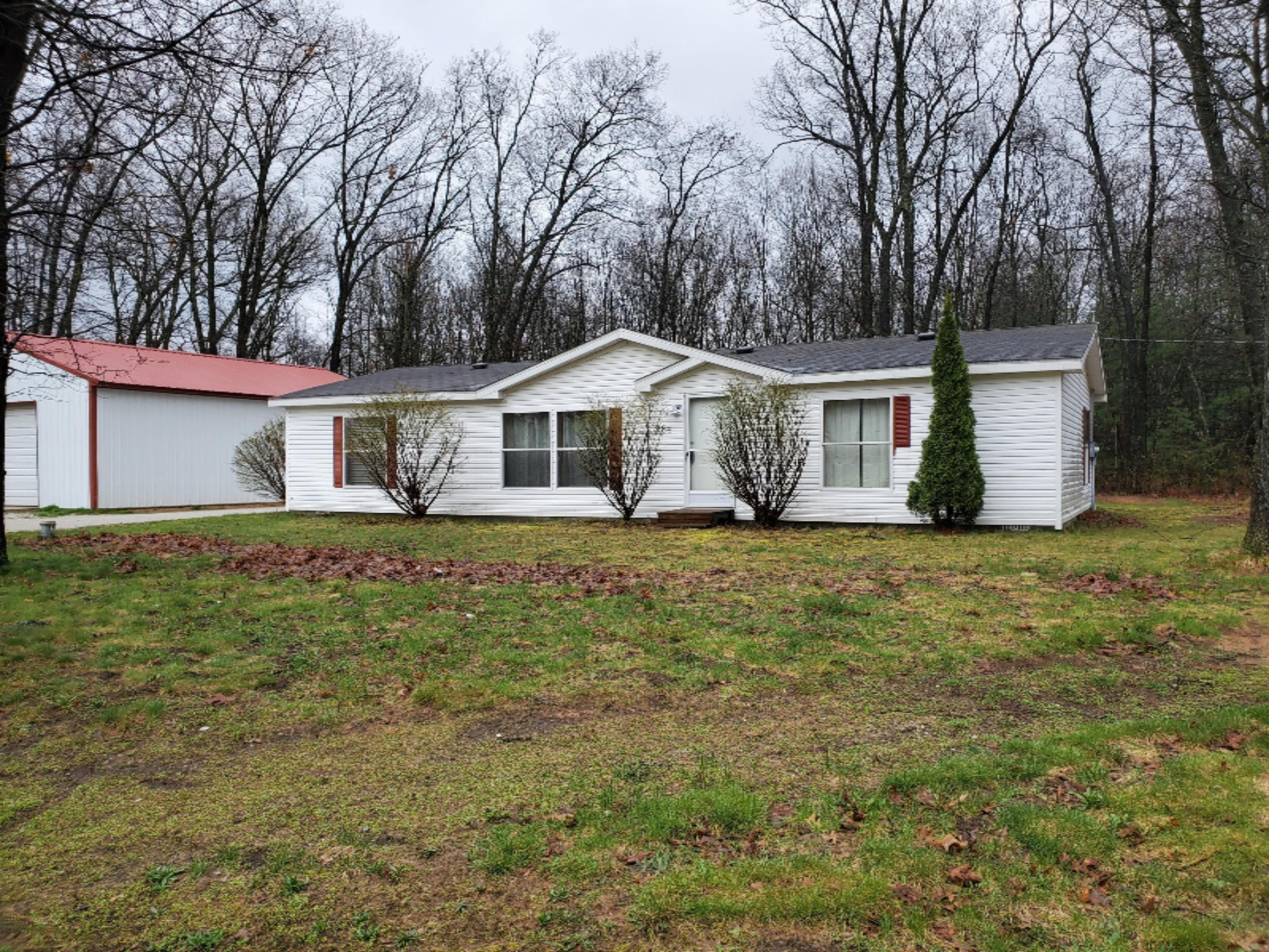 284 Raaps Way Muskegon, MI 49442 - Photo 1 of 48 20200429_160613