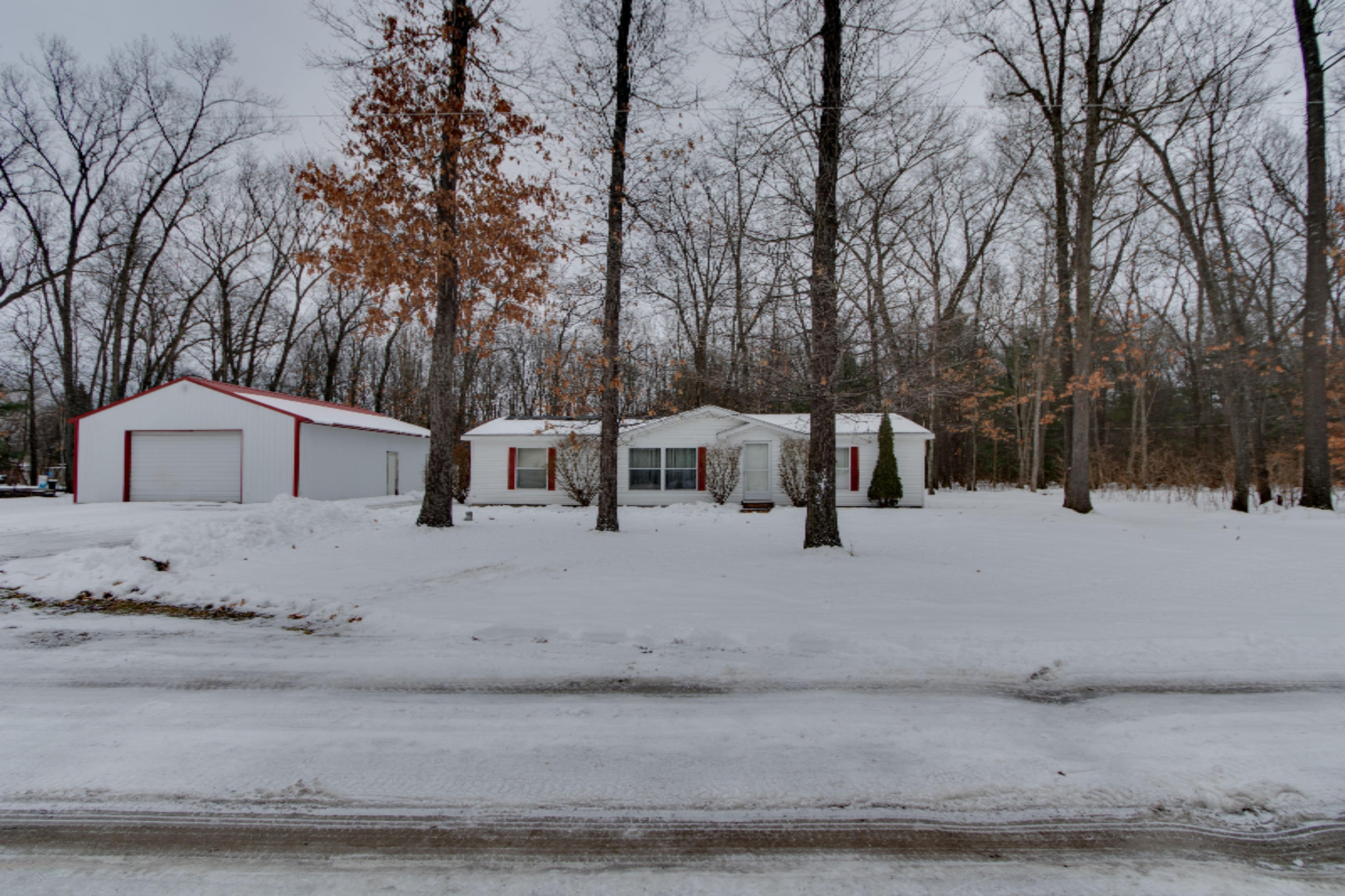 284 Raaps Way Muskegon, MI 49442 - Photo 2 of 48 284 Raaps Way (1 of 14)