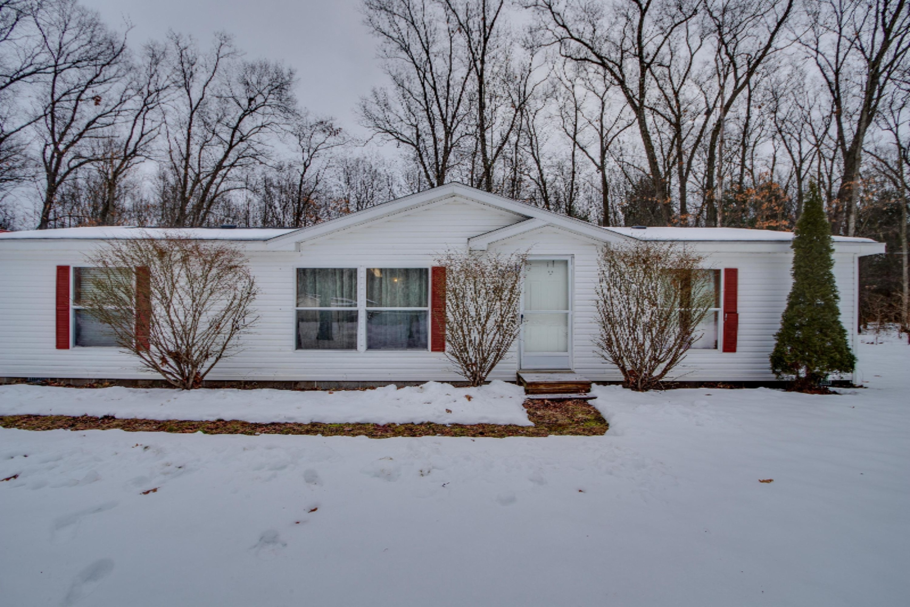284 Raaps Way Muskegon, MI 49442 - Photo 8 of 48 284 Raaps Way (12 of 14)