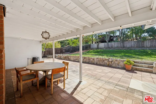 $970,000 | 970 Calle Nogal, Thousand Oaks, CA 91360