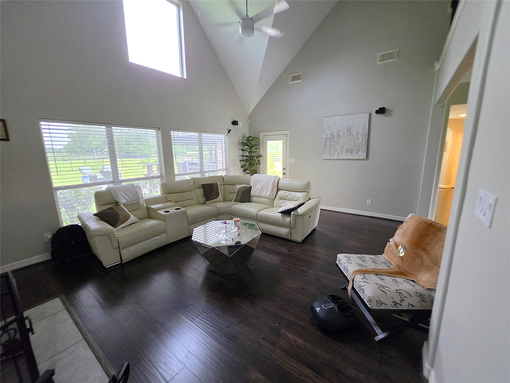 202 Lakeland Circle Rosharon, TX 77583 - Photo 4 of 29