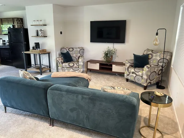 $2,400 | 3048 Sapgate Lane, Nashville, TN 37207