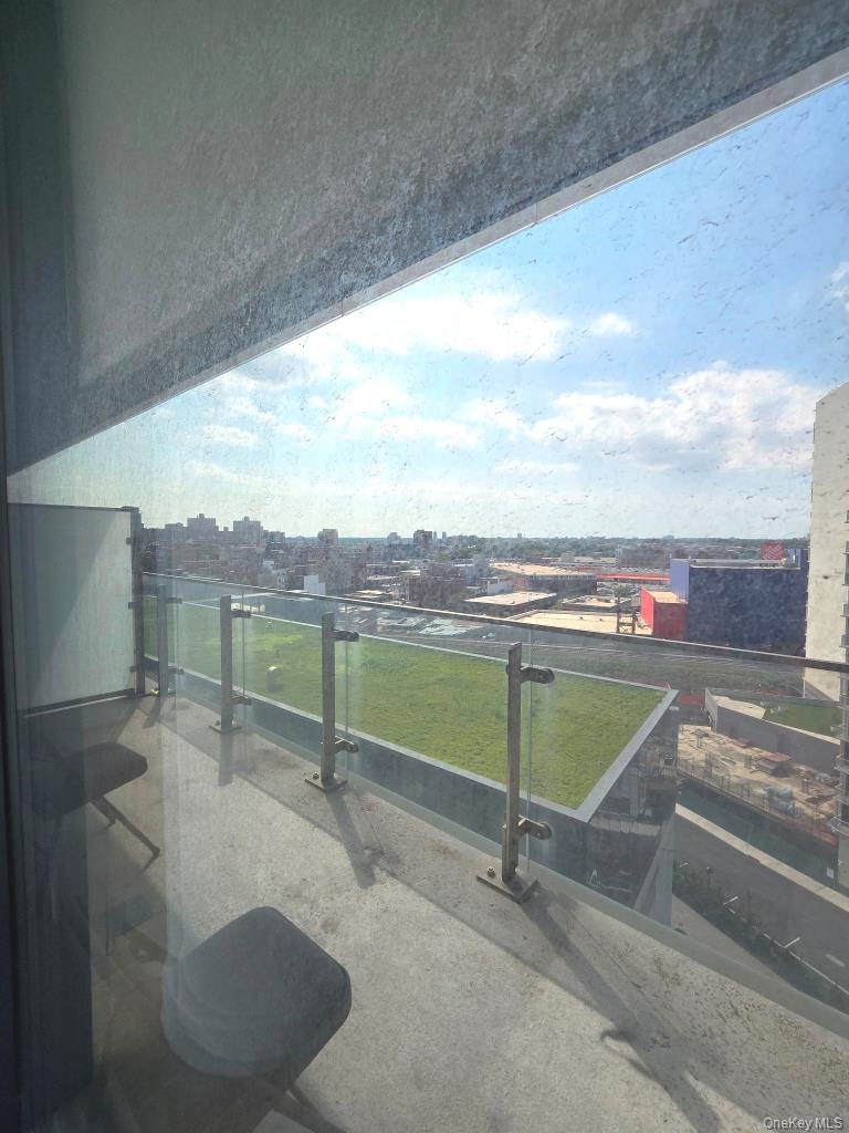 131-01 40 Road, Unit 11P Queens, NY 11354 - Photo 17 of 17 a view of a terrace
