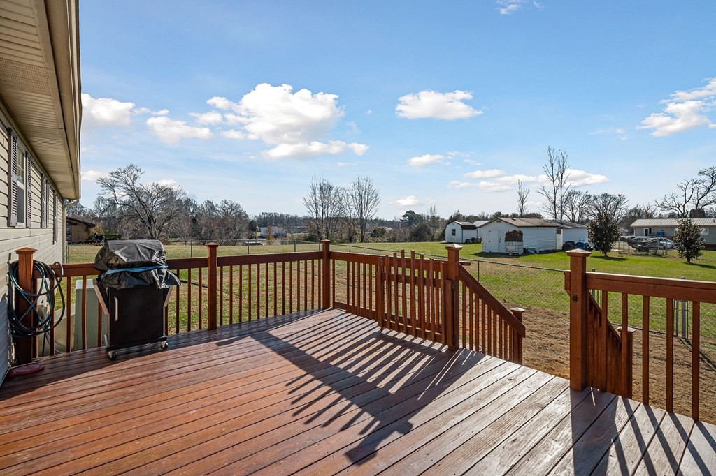 1656 Parker Road Sparta, TN 38583 - Photo 29 of 32 a view of a balcony with wooden floor