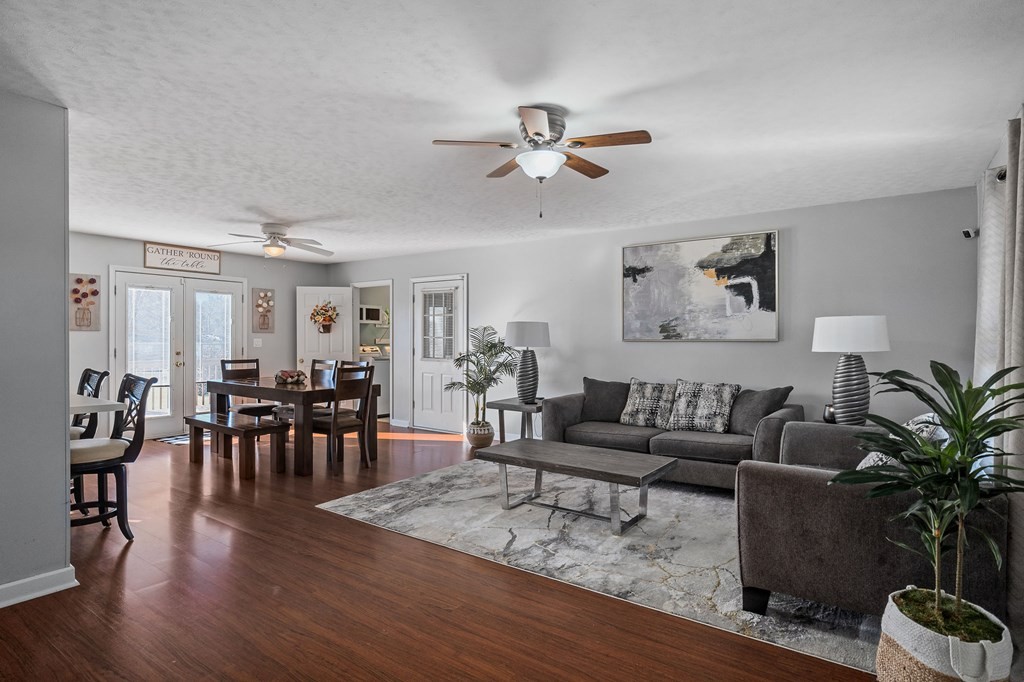 1656 Parker Road Sparta, TN 38583 - Photo 5 of 32 a living room with furniture and wooden floor