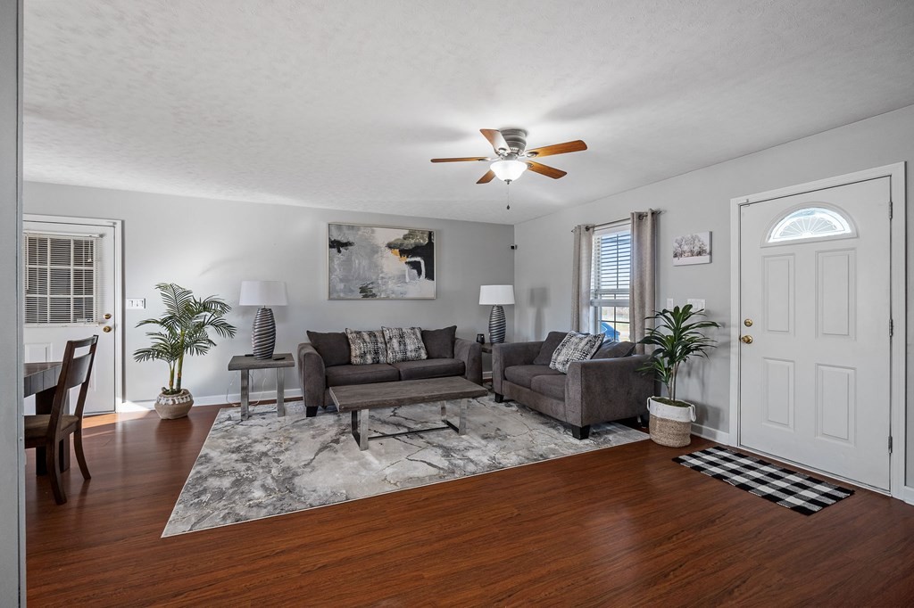1656 Parker Road Sparta, TN 38583 - Photo 6 of 32 a living room with furniture and wooden floor