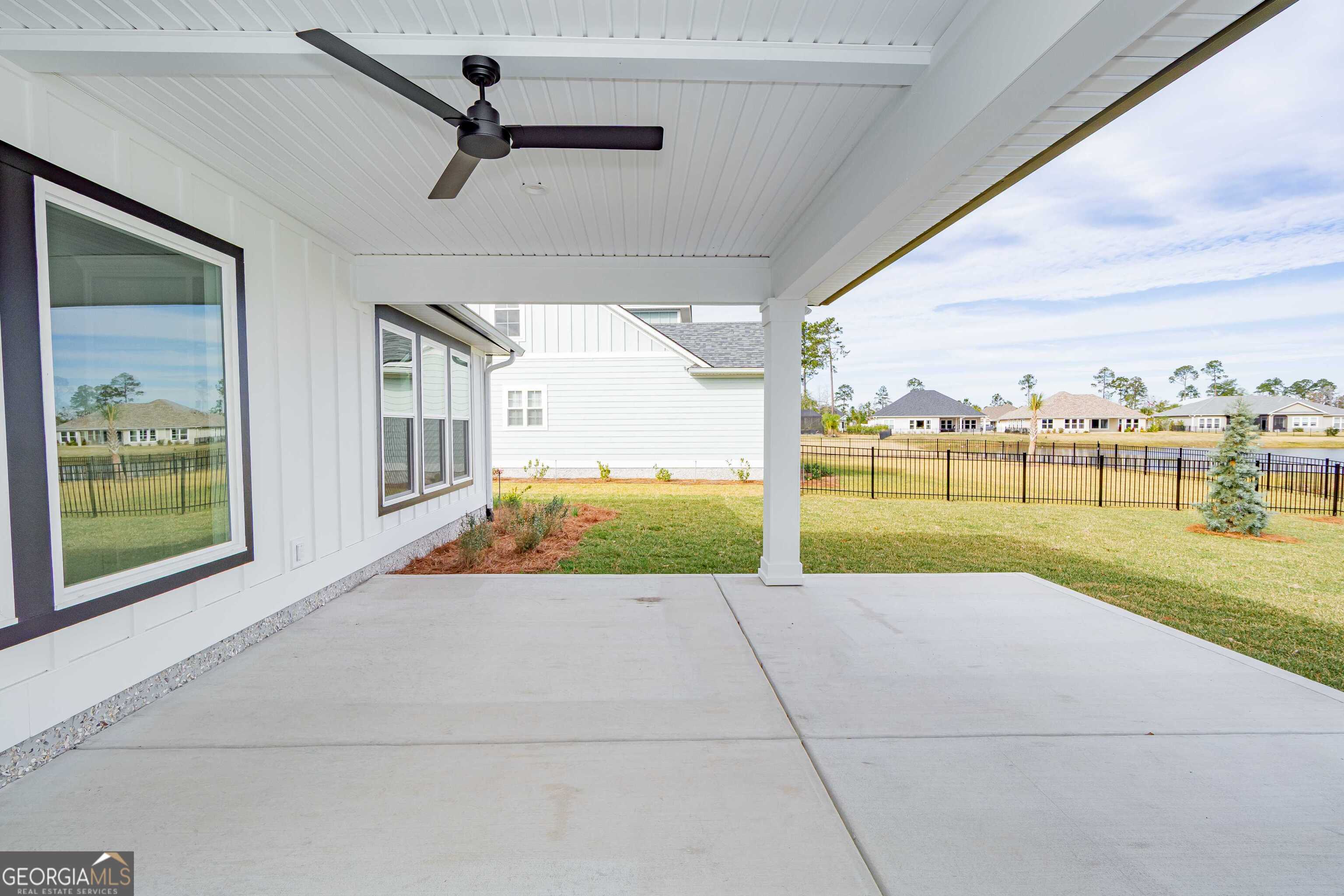 201 Riley Hunter Drive Kingsland, GA 31548 - Photo 5 of 79 a view of a backyard of the house