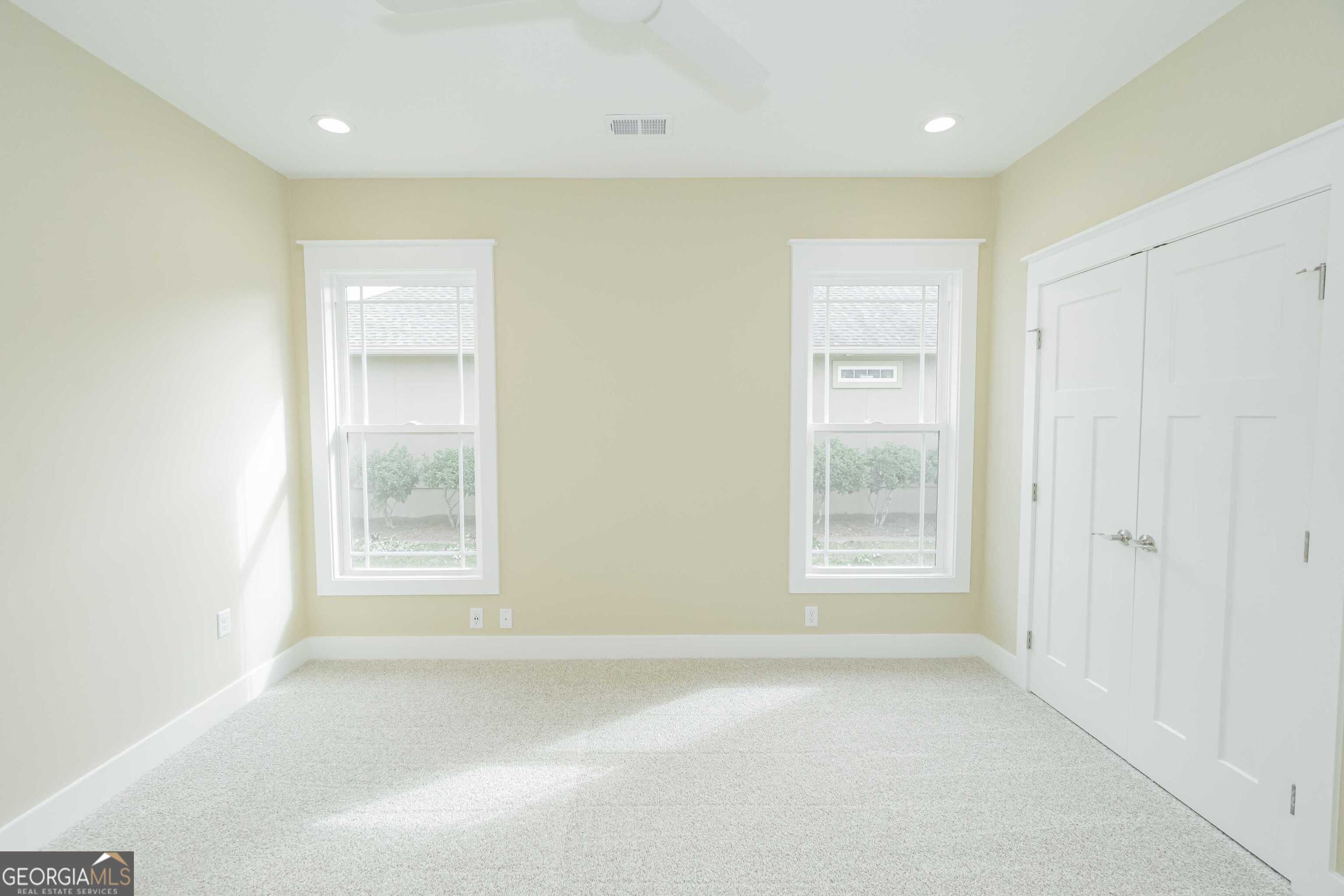 201 Riley Hunter Drive Kingsland, GA 31548 - Photo 62 of 79 an empty room with windows and closet
