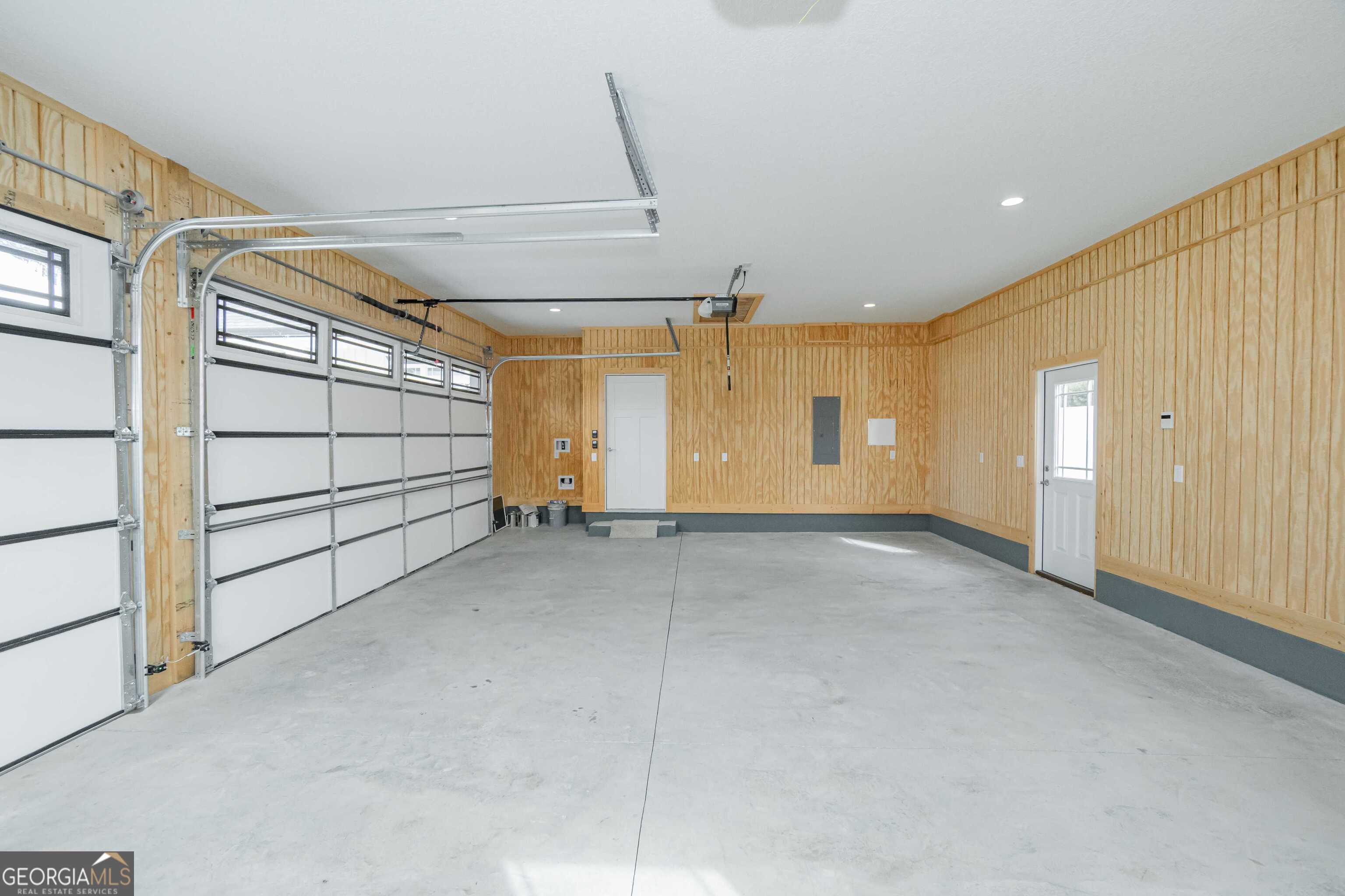 201 Riley Hunter Drive Kingsland, GA 31548 - Photo 77 of 79 a view of a garage