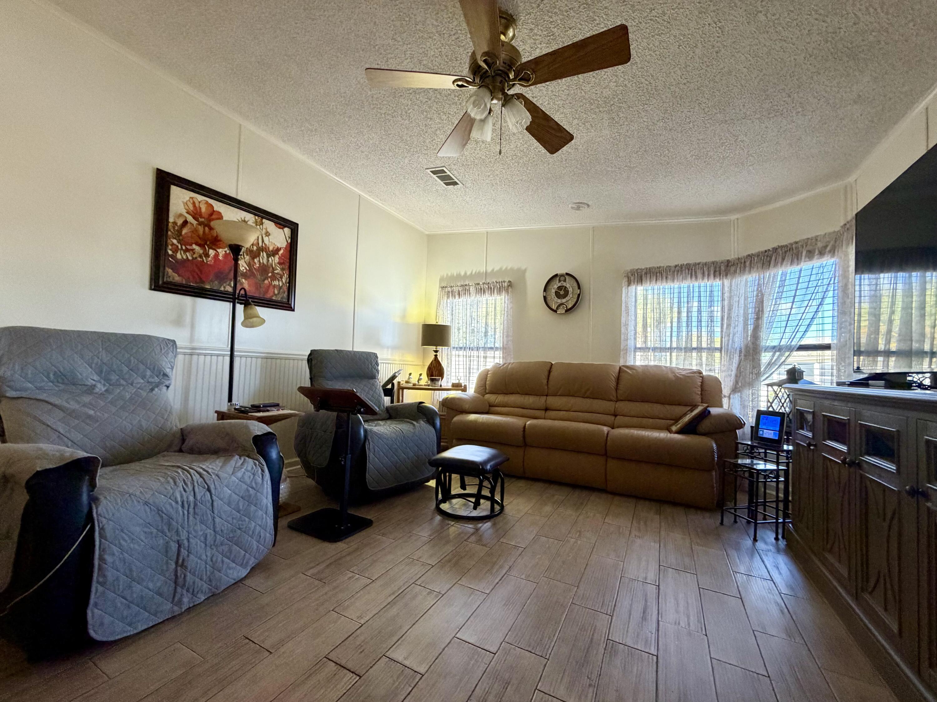 13975 Clavell Avenue Fort Pierce, FL 34951 - Photo 5 of 25 IMG_6857