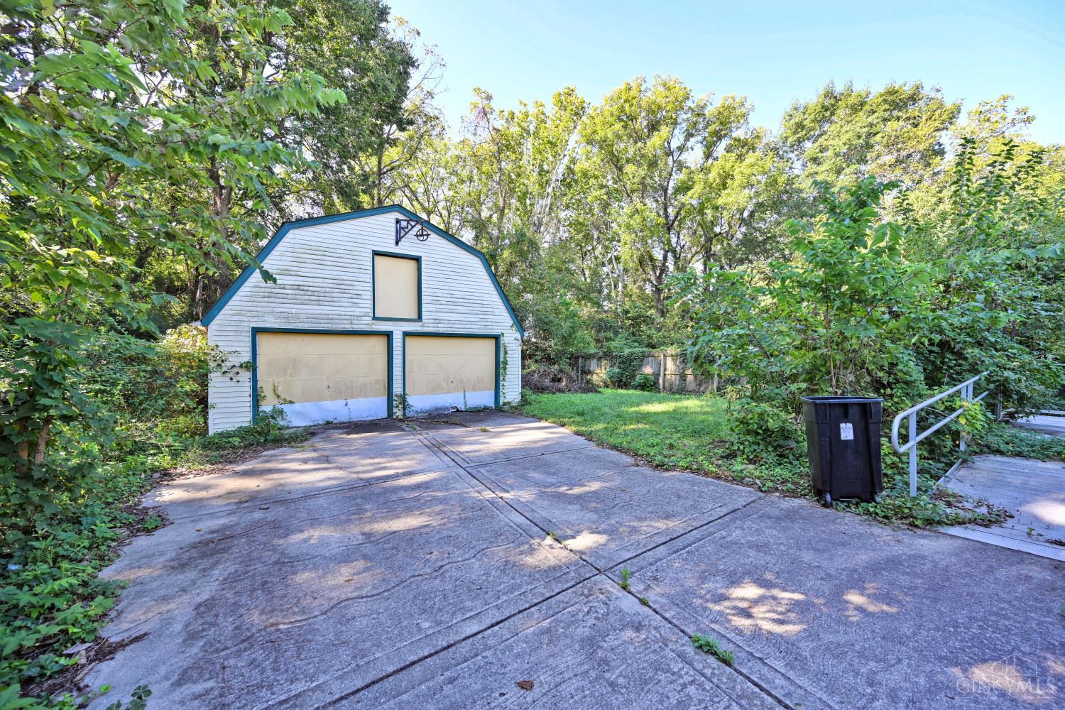 1359 Section Road Cincinnati, OH 45237 - Photo 21 of 25 Gallery Image 21