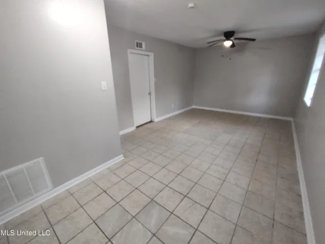 $1,600 | 3803 Sherwood Street, Pascagoula, MS 39581