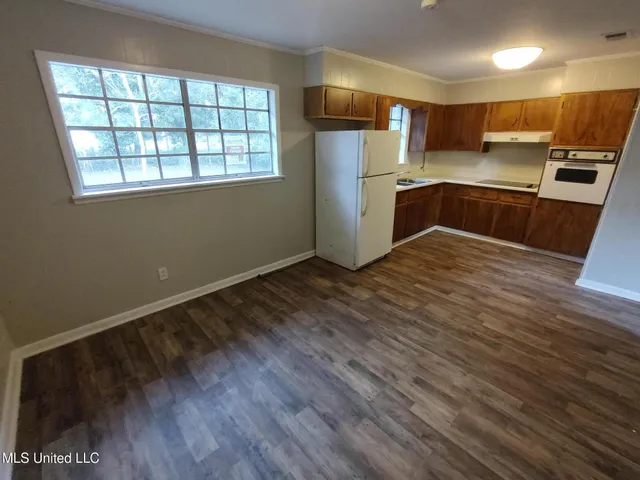 $1,600 | 3803 Sherwood Street, Pascagoula, MS 39581