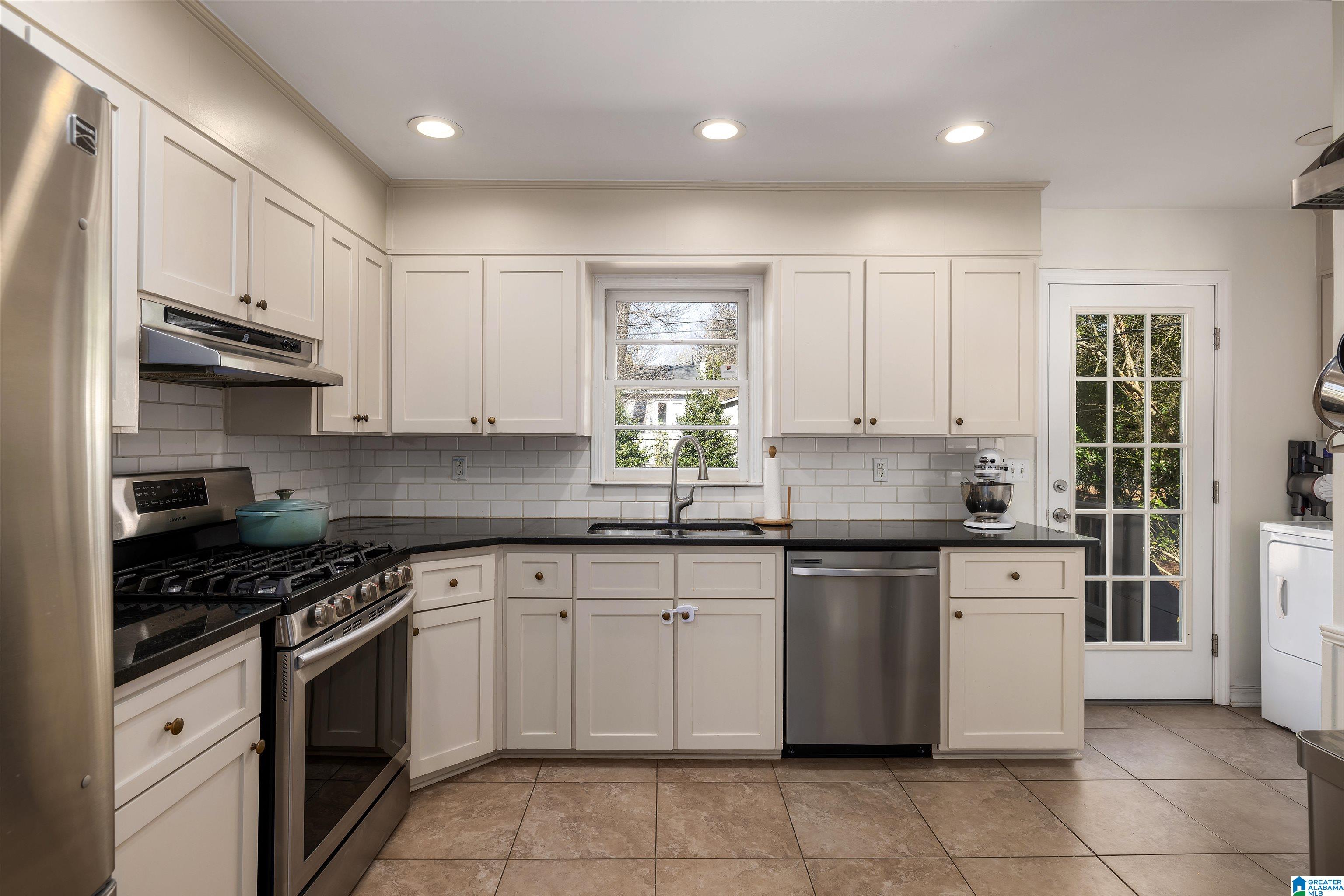 4236 Silver Court Birmingham, AL 35213 - Photo 8 of 25