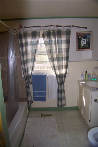 180 Shirley's Farm Road Seneca, SC 29678 - Photo 14 of 20 Gallery Image 14