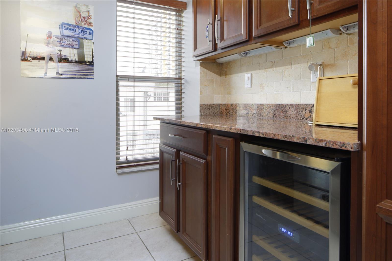 1300 Alton Road, Unit 2D Miami Beach, FL 33139 - Photo 3 of 13 Gallery Image 3