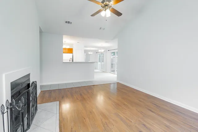 $2,200 | 206 Parkwood Circle, Niceville, FL 32578