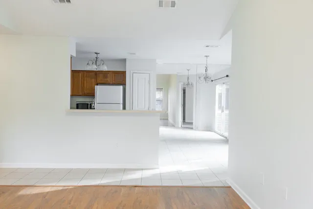 $2,200 | 206 Parkwood Circle, Niceville, FL 32578