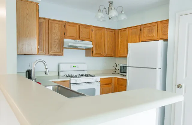 $2,200 | 206 Parkwood Circle, Niceville, FL 32578