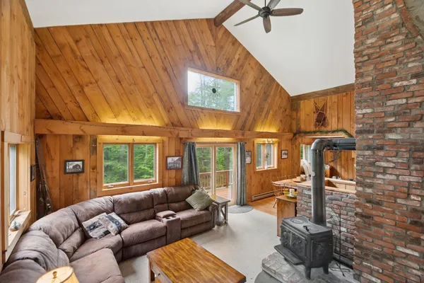 $539,000 | 196 Powder Mill Road, Londonderry, VT 05148