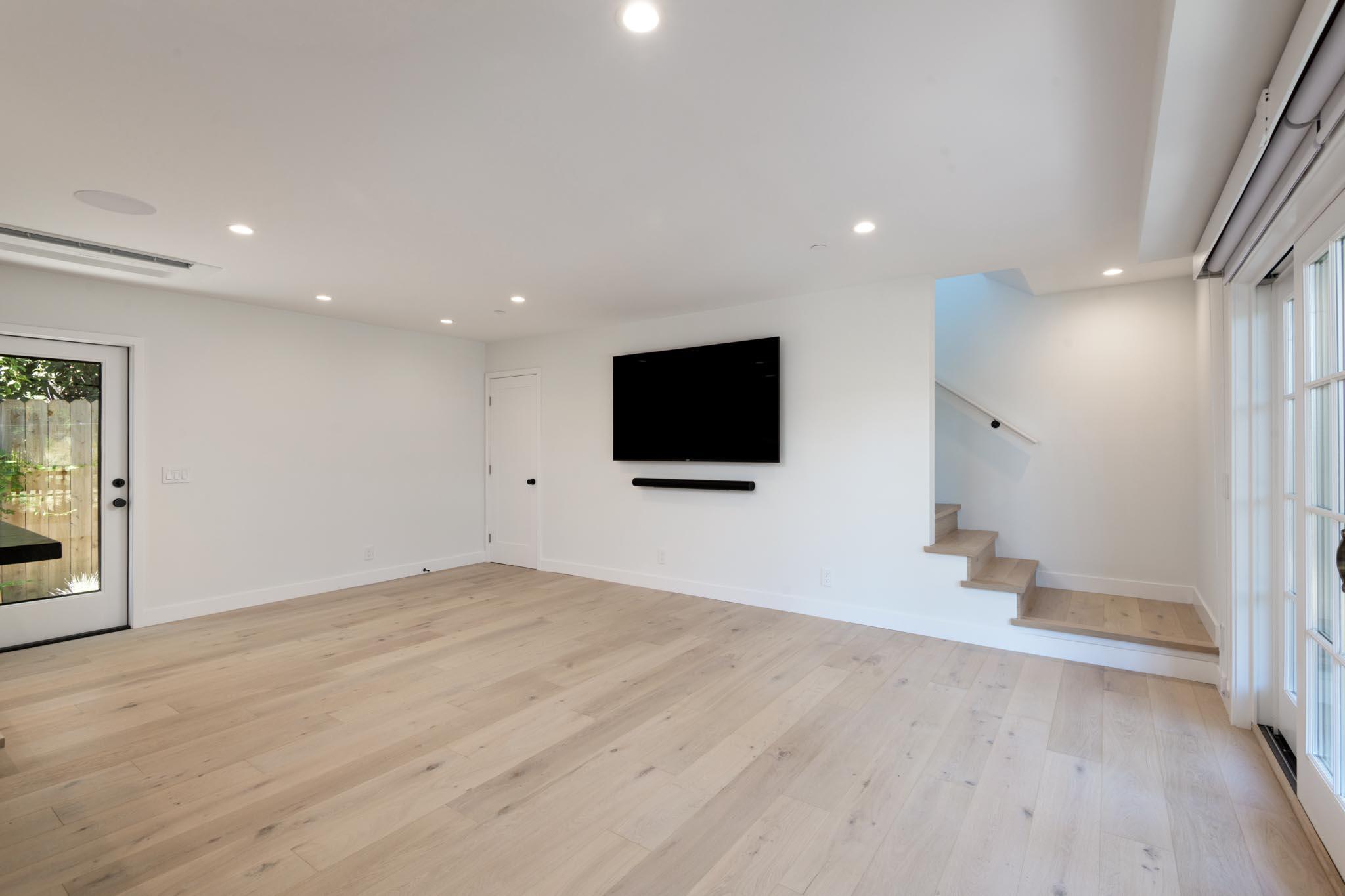 1323 Alta Vista Road Santa Barbara, CA 93103 - Photo 3 of 16 Includes TV with sound bar