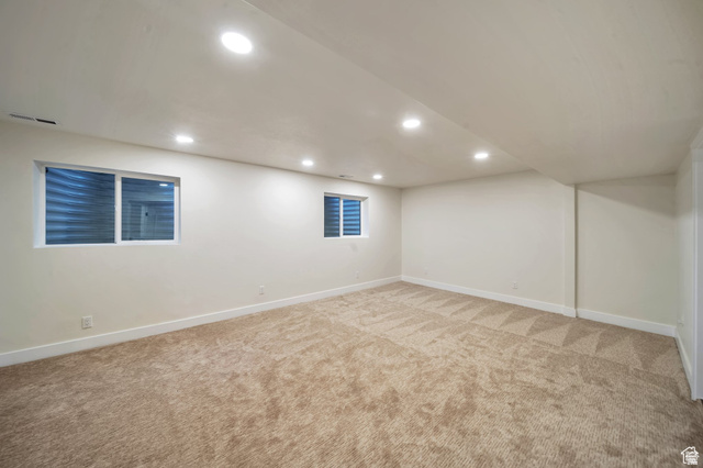 552 Chelsea Drive Bountiful, UT 84010 - Photo 6 of 38