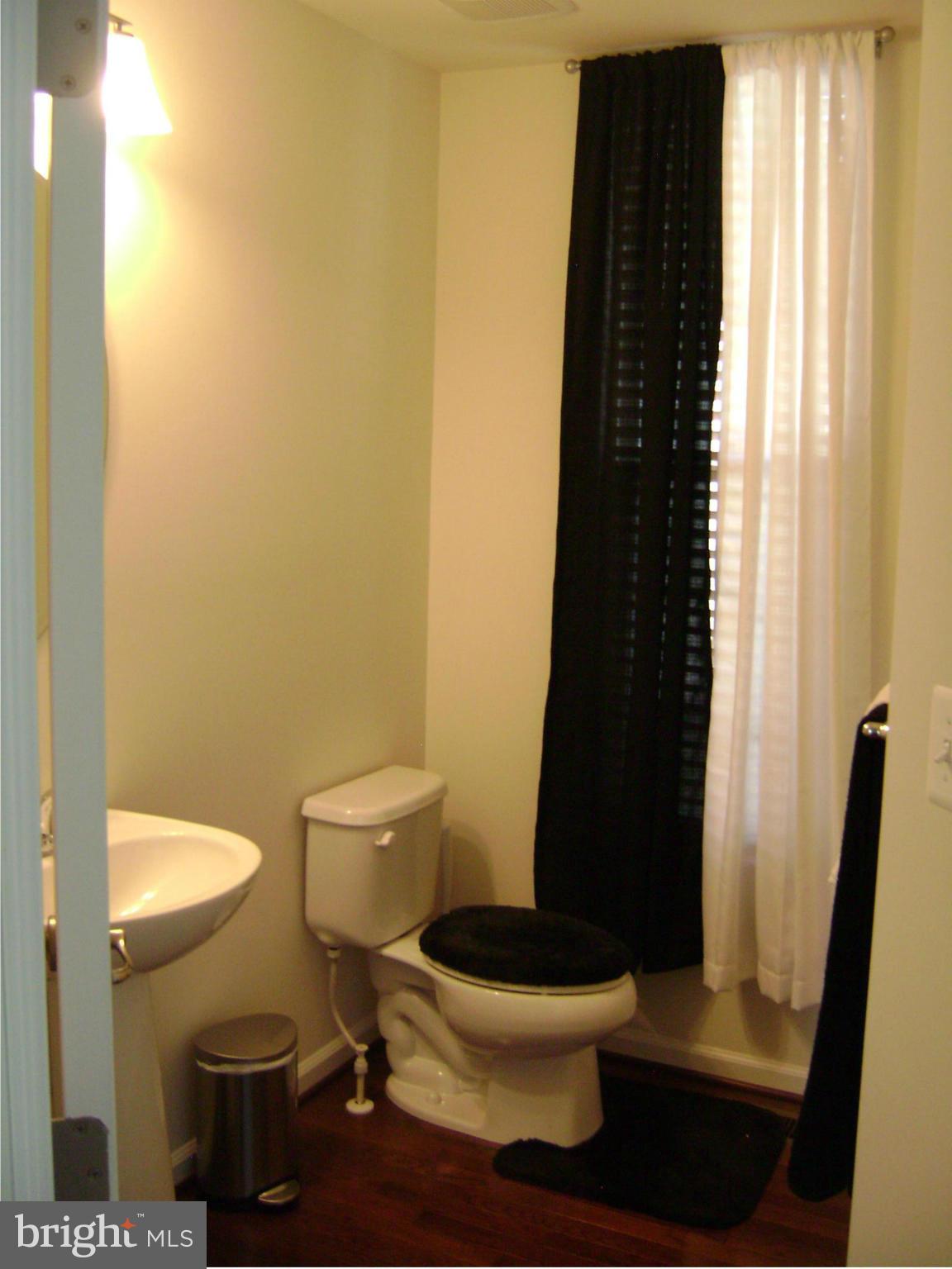 2911 St Marys View Road Accokeek, MD 20607 - Photo 5 of 22 Bath