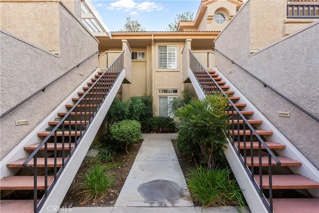 $465,000 | 23930 Arroyo Park Drive, Valencia, CA 91355