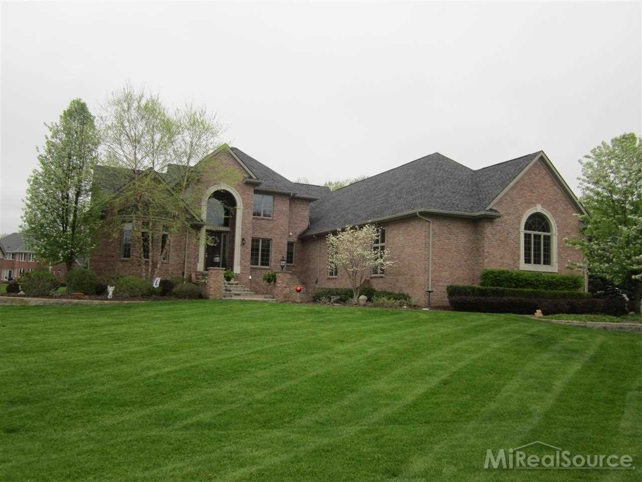 60613 Pennington Way Rochester, MI 48306 - Photo 1 of 22 31172827.JPG