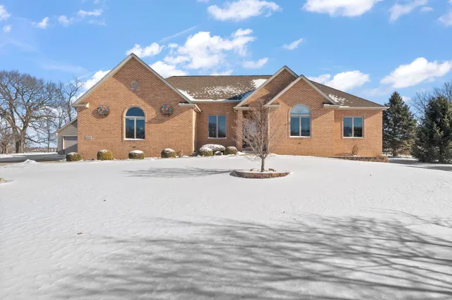 $679,000 | 2651 Woodbine Drive, Valparaiso, IN 46383
