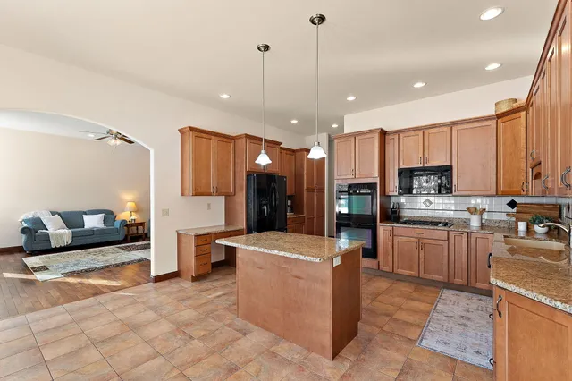 $679,000 | 2651 Woodbine Drive, Valparaiso, IN 46383