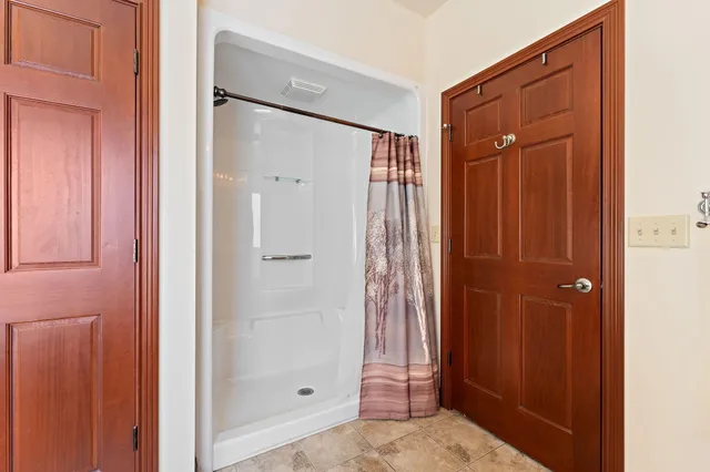 $679,000 | 2651 Woodbine Drive, Valparaiso, IN 46383