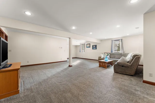 $679,000 | 2651 Woodbine Drive, Valparaiso, IN 46383