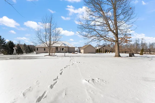 $679,000 | 2651 Woodbine Drive, Valparaiso, IN 46383