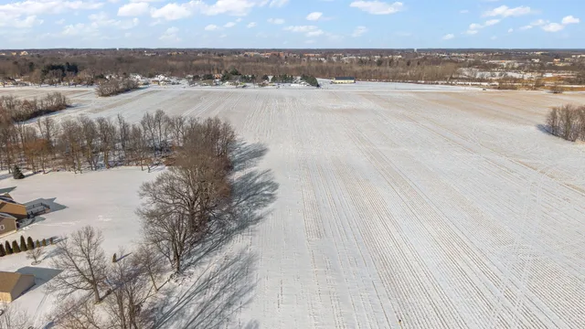 $679,000 | 2651 Woodbine Drive, Valparaiso, IN 46383