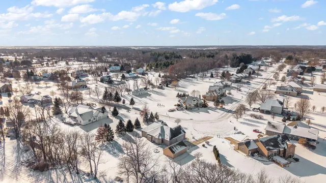 $679,000 | 2651 Woodbine Drive, Valparaiso, IN 46383