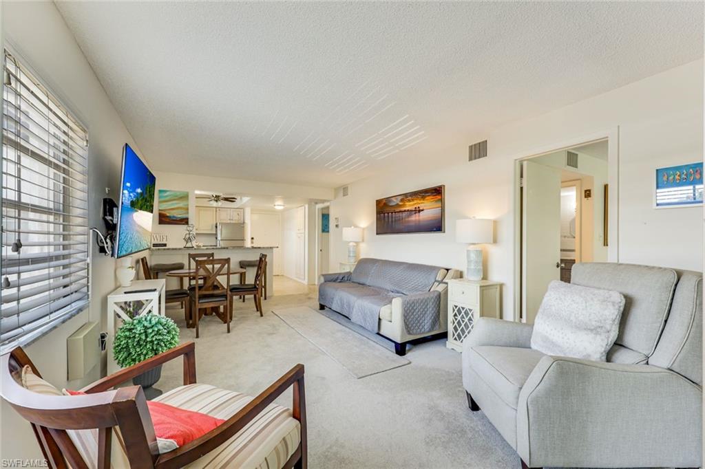 5 High Point Circle West, Unit 204 Naples, FL 34103 - Photo 7 of 15