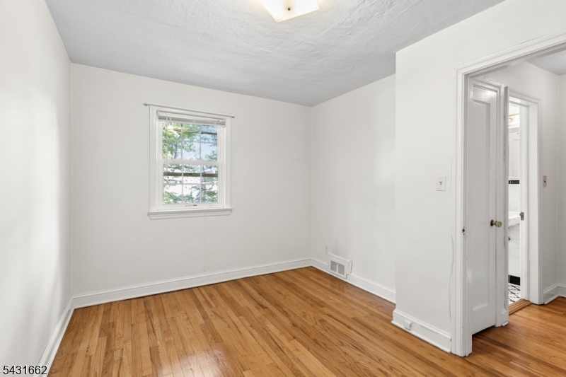 108 Gallows Hill Road Cranford, NJ 07016 - Photo 17 of 25