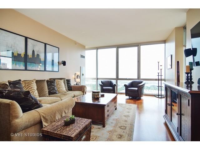 1629 South Prairie Avenue, Unit 2103 Chicago, IL 60616 - Photo 2 of 10