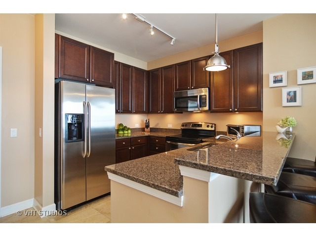 1629 South Prairie Avenue, Unit 2103 Chicago, IL 60616 - Photo 3 of 10