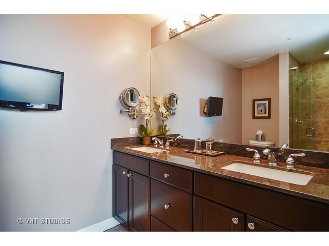 1629 South Prairie Avenue, Unit 2103 Chicago, IL 60616 - Photo 6 of 10