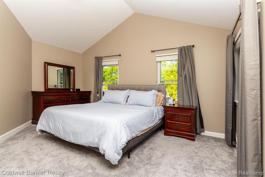 2738 Emmons Avenue Rochester Hills, MI 48307 - Photo 22 of 44