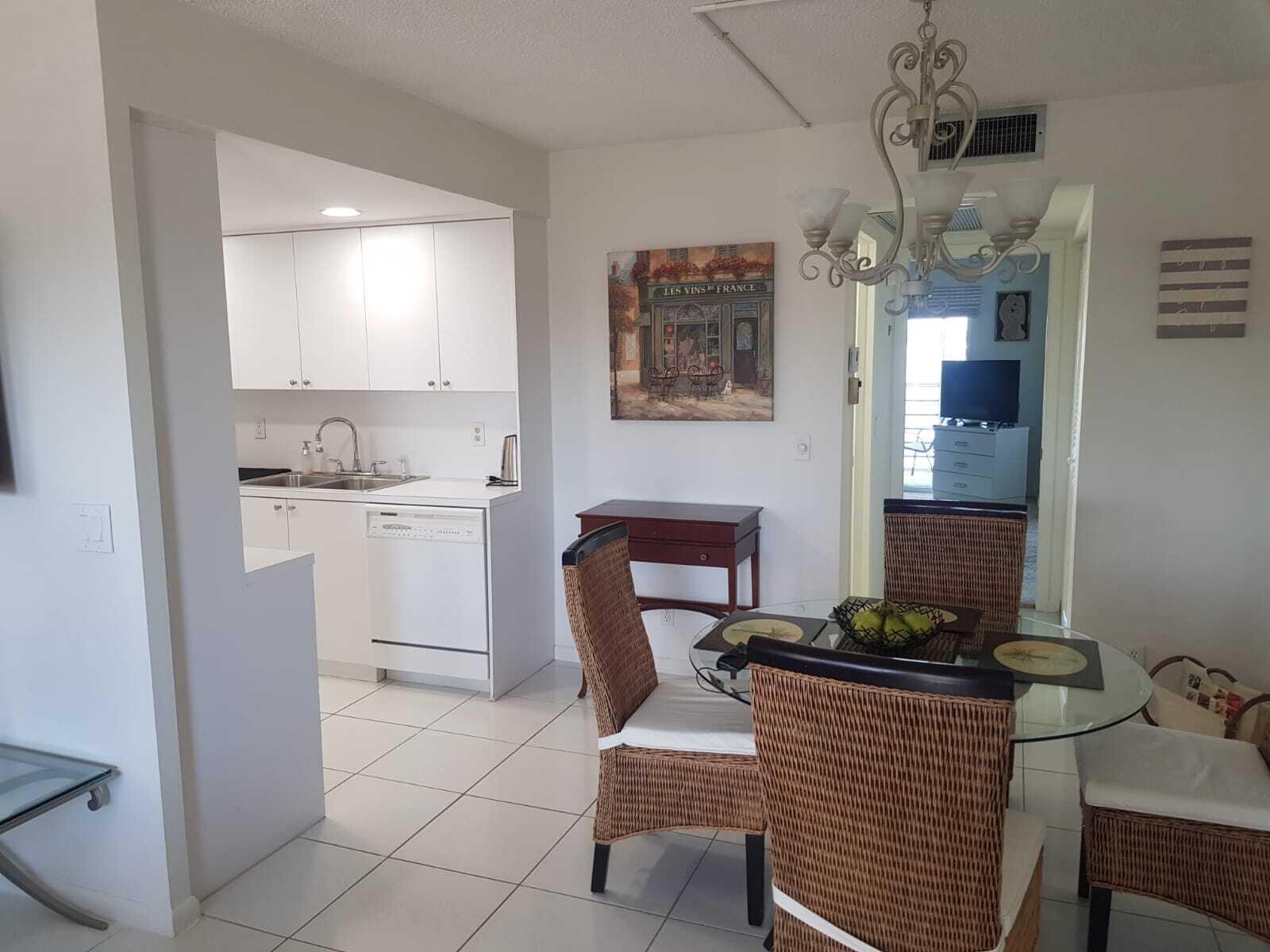 4014 Cornwall East, Unit 4014 Boca Raton, FL 33434 - Photo 8 of 67 c6f63007-8c7b-48fc-8059-1c095174032f
