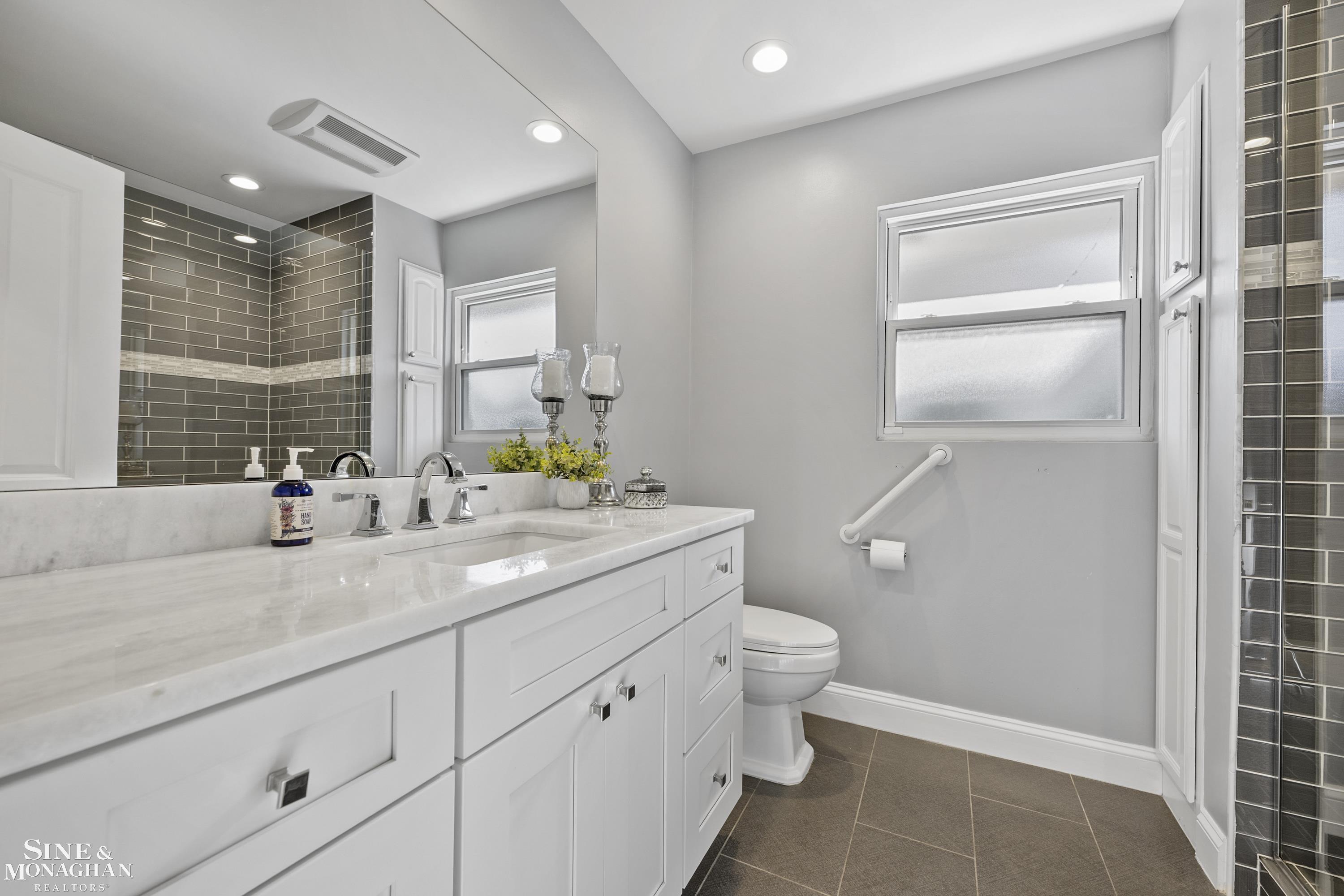 520 Roslyn Road Grosse Pointe Woods, MI 48236 - Photo 26 of 55