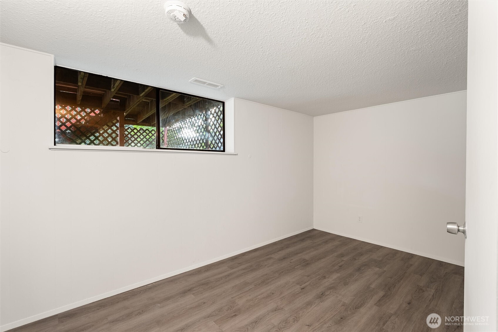 1119 Shelton Avenue Northeast Renton, WA 98056 - Photo 33 of 39