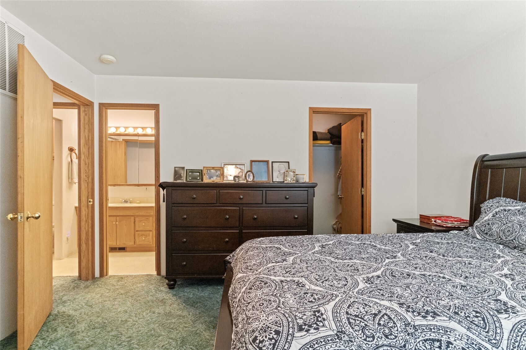 17976 Entiat River Road Entiat, WA 98822 - Photo 29 of 40 a bedroom with a bed and wooden floor