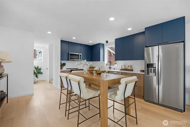 $1,125,000 | 920 16th Avenue, Unit B, Seattle, WA 98122