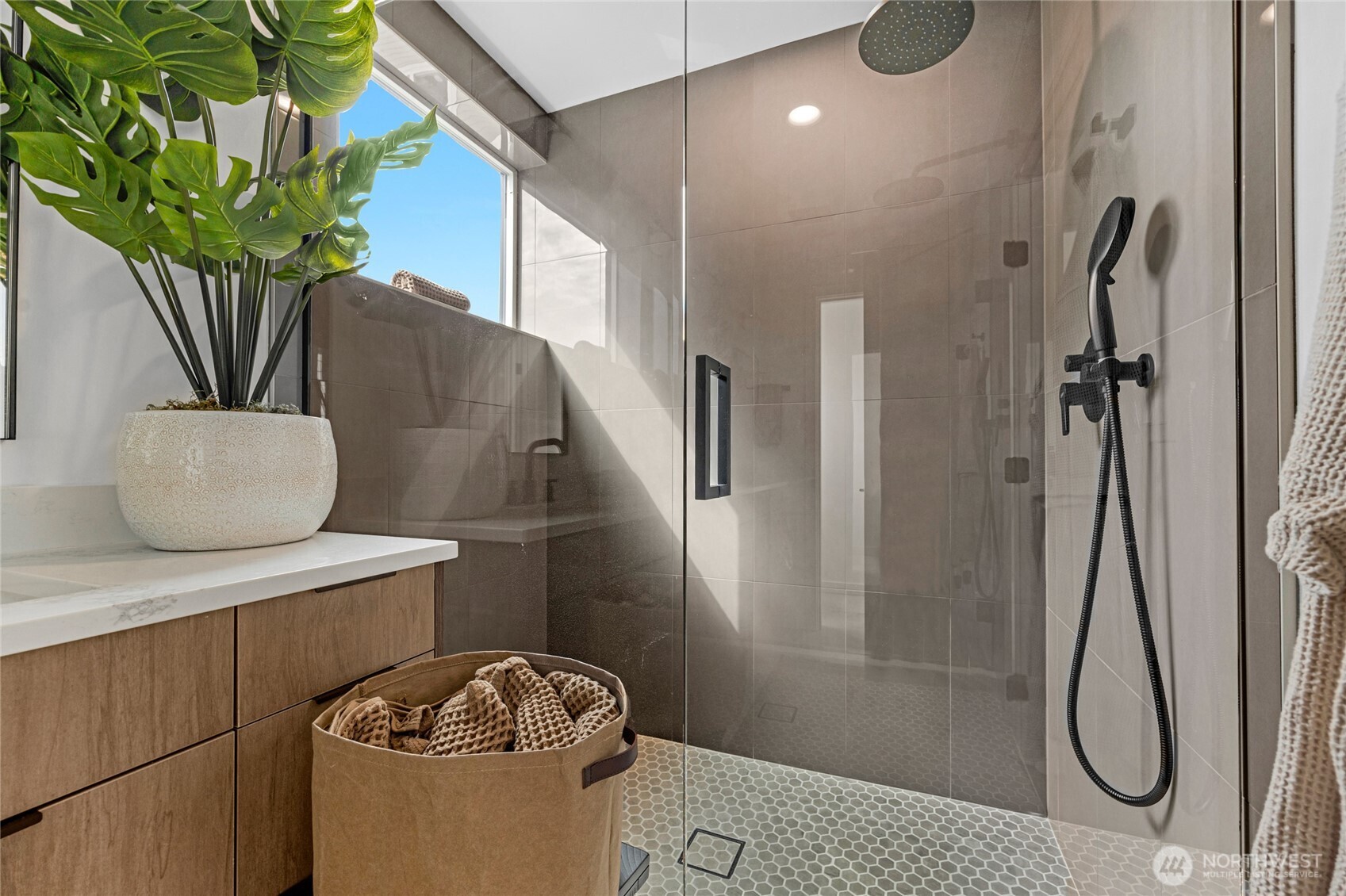 920 16th Avenue, Unit B Seattle, WA 98122 - Photo 21 of 34