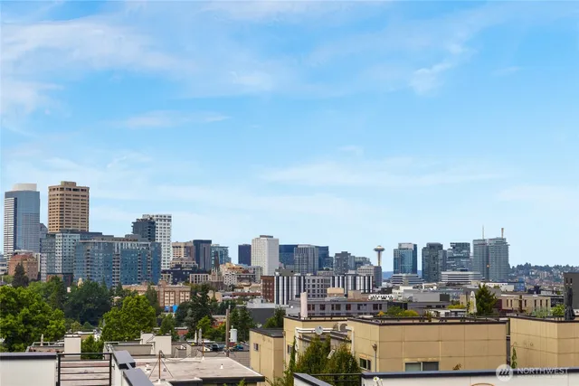 $1,125,000 | 920 16th Avenue, Unit B, Seattle, WA 98122